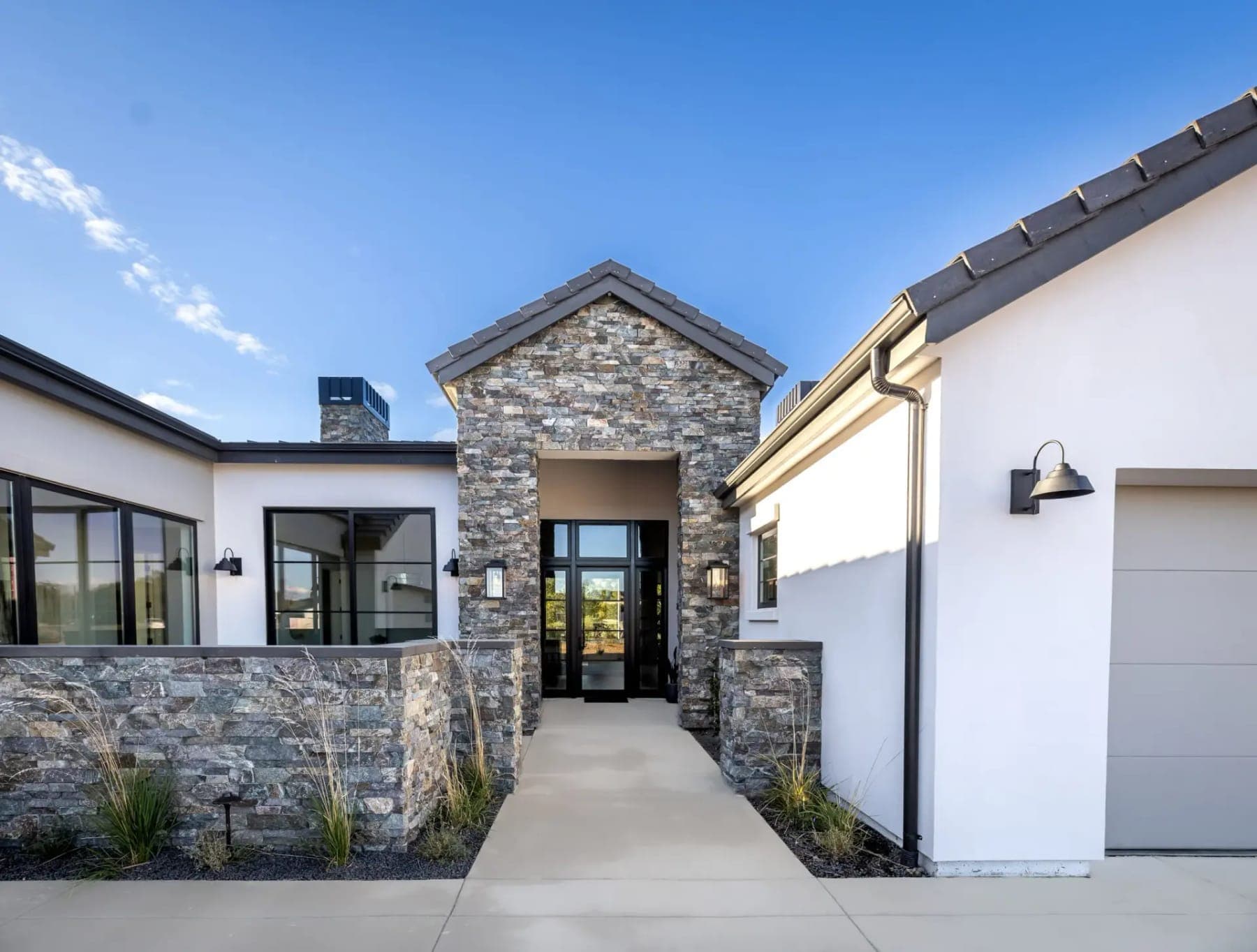 The Sundance Modern, Loomis — photograph 2 of 6