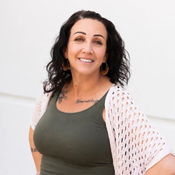 Jenell Hodgson, Office & Assistant Project Manager